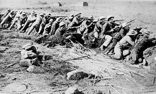 boer war lining for battle.jpg
